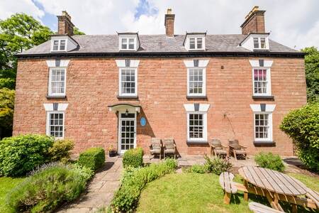 Forest House - A perfect holiday home for exploring the Wye Valley and Forest of Dean, sleeps 12-25
